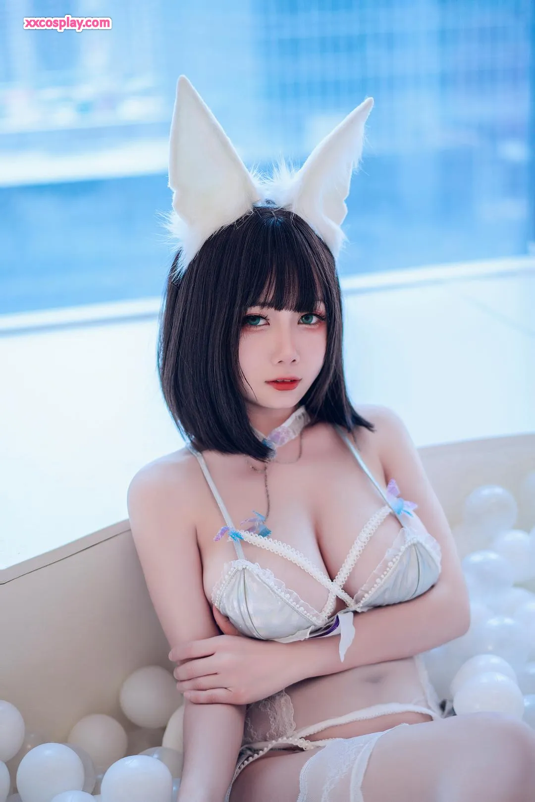 Moye 787: Catgirl in Pearl Lingerie